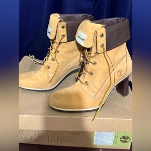 Women’s heel boots